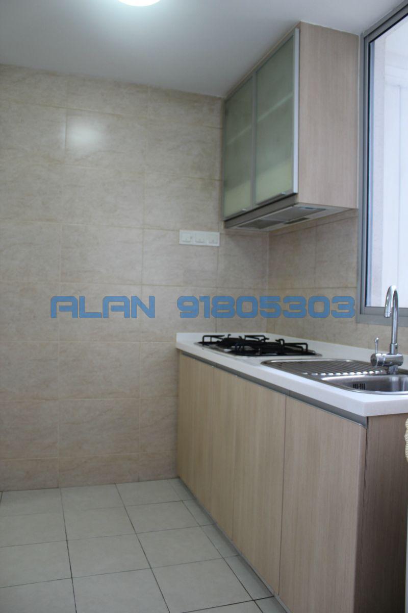 The Lakeshore (D22), Condominium #81504852